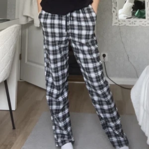 Pyjamasbyxor i flanell🤍 - Supersköna pyjamasbyxor i flanell🤍🙈
