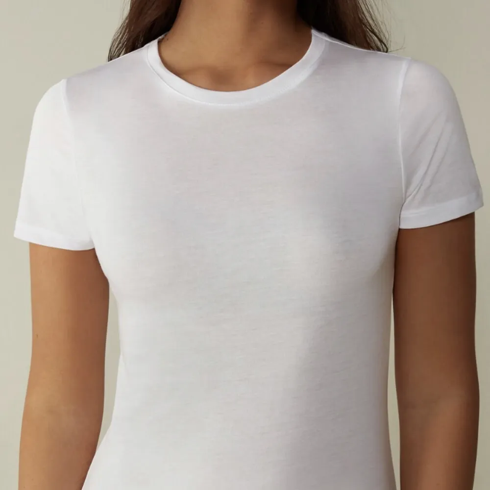 Bra skick superfin tröja men vit är inte riktigt min färg 💋. Tröjor & Koftor.