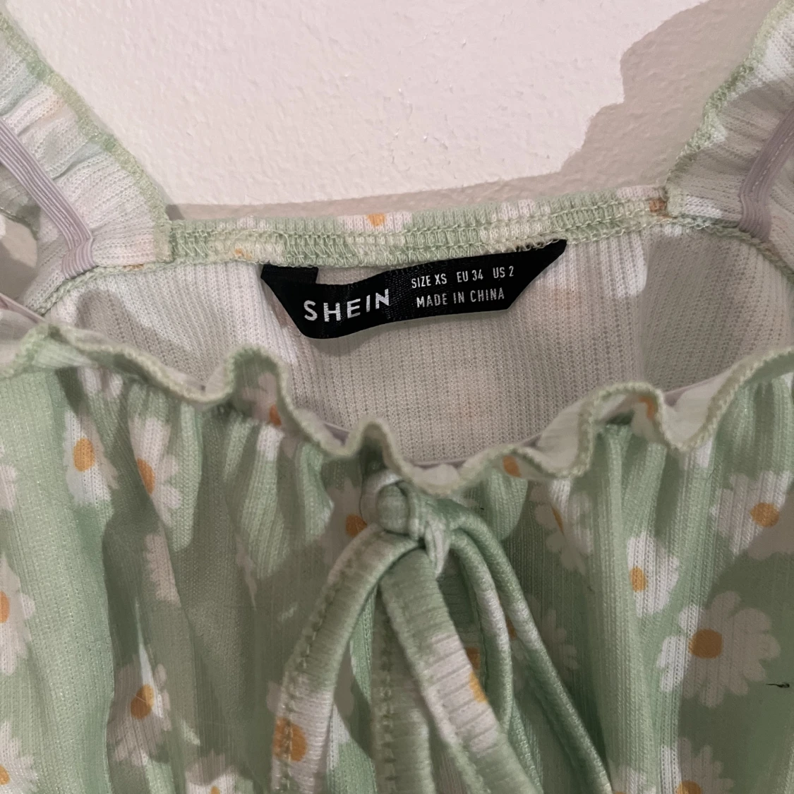 Blommig grön topp - 90