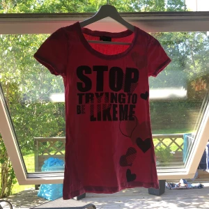 Rosa 2000’s tröja  - Fin rosa tröja med text på! 