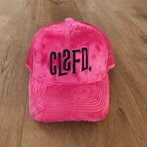 Classified keps - En neon rosa limited edition Classified keps. Endast testad. ❤️‍🔥