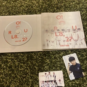 BTS- album - Bts album⭐️det på bilden är det som medföljer, köparen står för frakten. Kontakta mig om du vill köpa💌