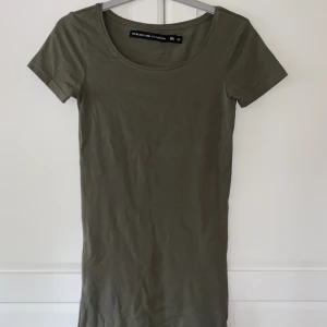 T-shirtklänning - T-shirtklänning från lager157. Helt oanvänd. 