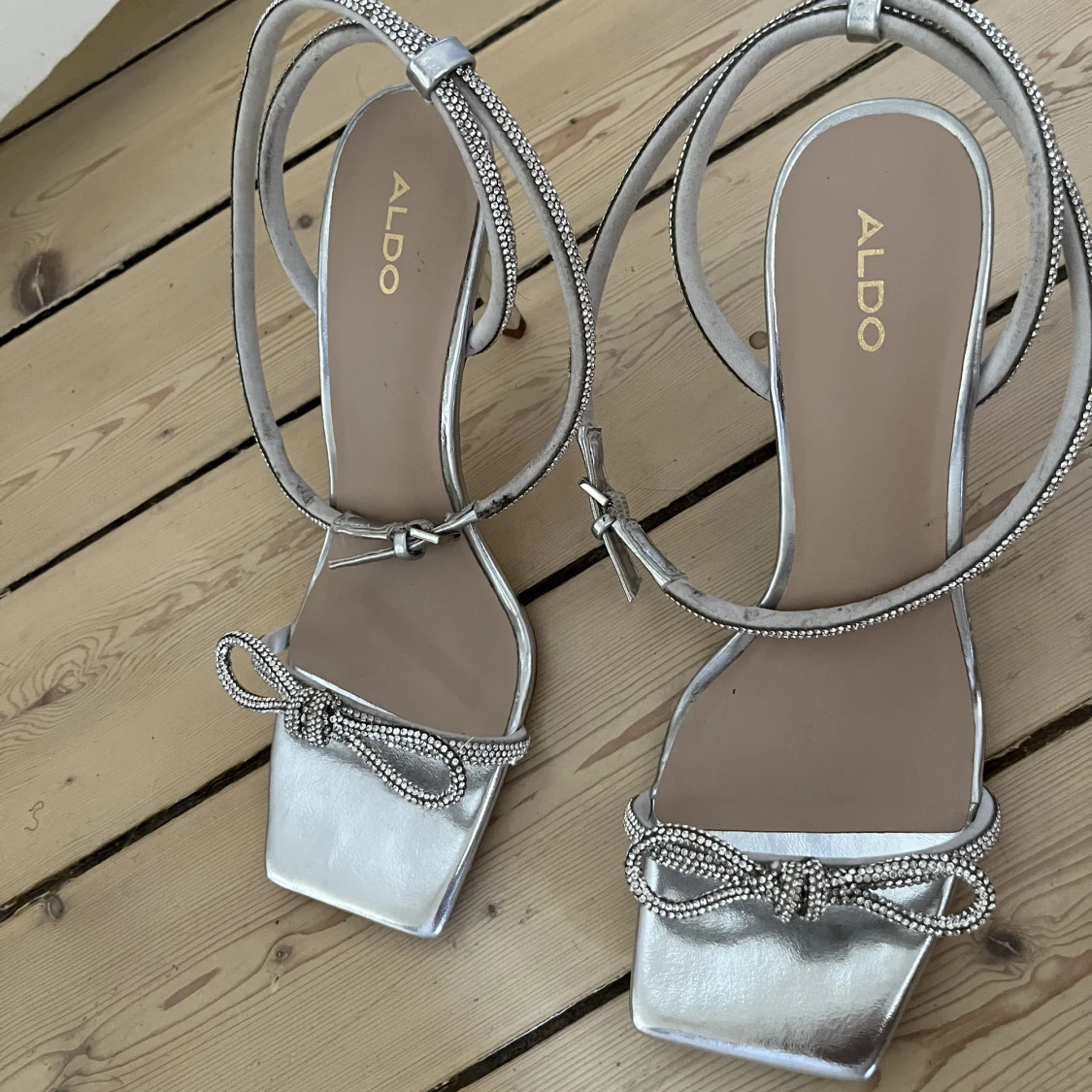 Festklackar från ALDO - 90