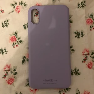 Ett lila mobilskal  - Ett lila mobilskal för iphone Xs i bra skick 💜