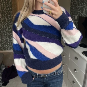 Tröja  - En fin tjocktröja. Super skön från other stories 