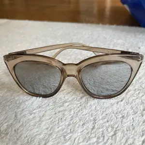 Solglasögon Le Specs