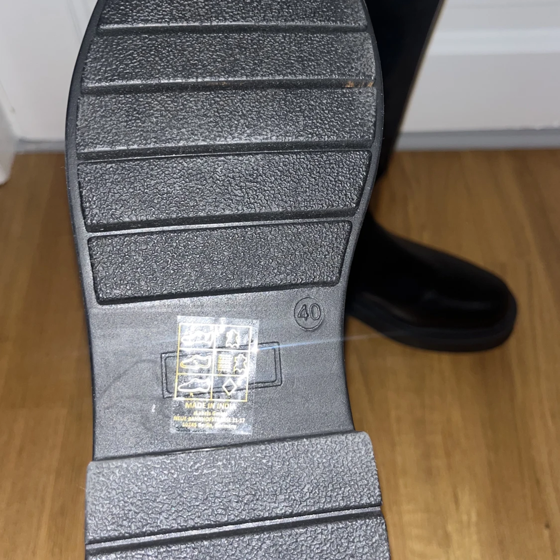 Svarta stövlar - 91