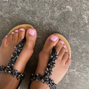 Sandaler Stl 36 - Med strass 