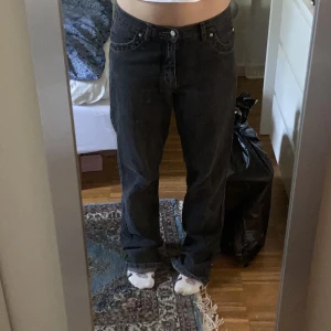 Svarta jeans  - Super snygga baggy jeans 