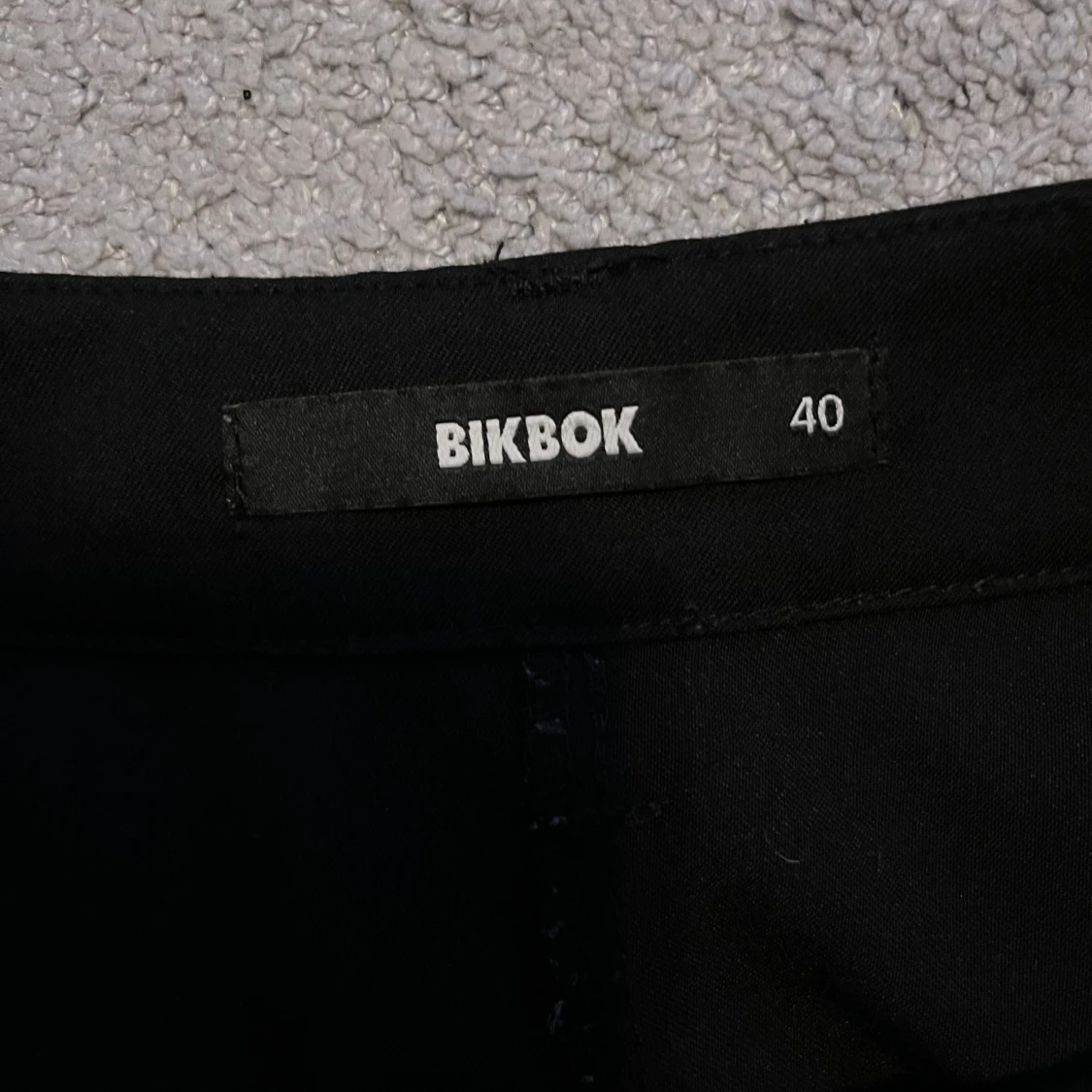 Kostymbyxor storlek 40🖤 - 90