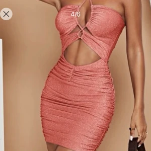 Klänning  - Klänning