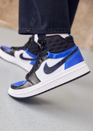 Air Jordan 1 Acclimate - Säljer mina Jordans storlek 37,5har använd dom 3 gånger köpte dom för 1799 kr 