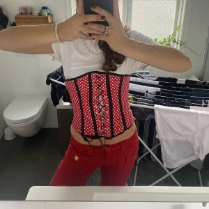 Korsett - Säljer min supersnygga korsett❤️❤️