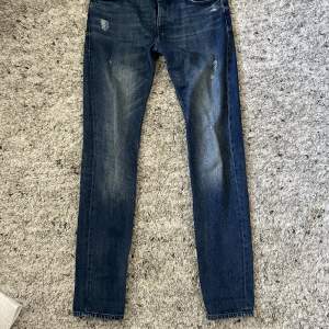 Äkta Hugo boss jeans  Skick 9/10  Storlek: W30 L 34