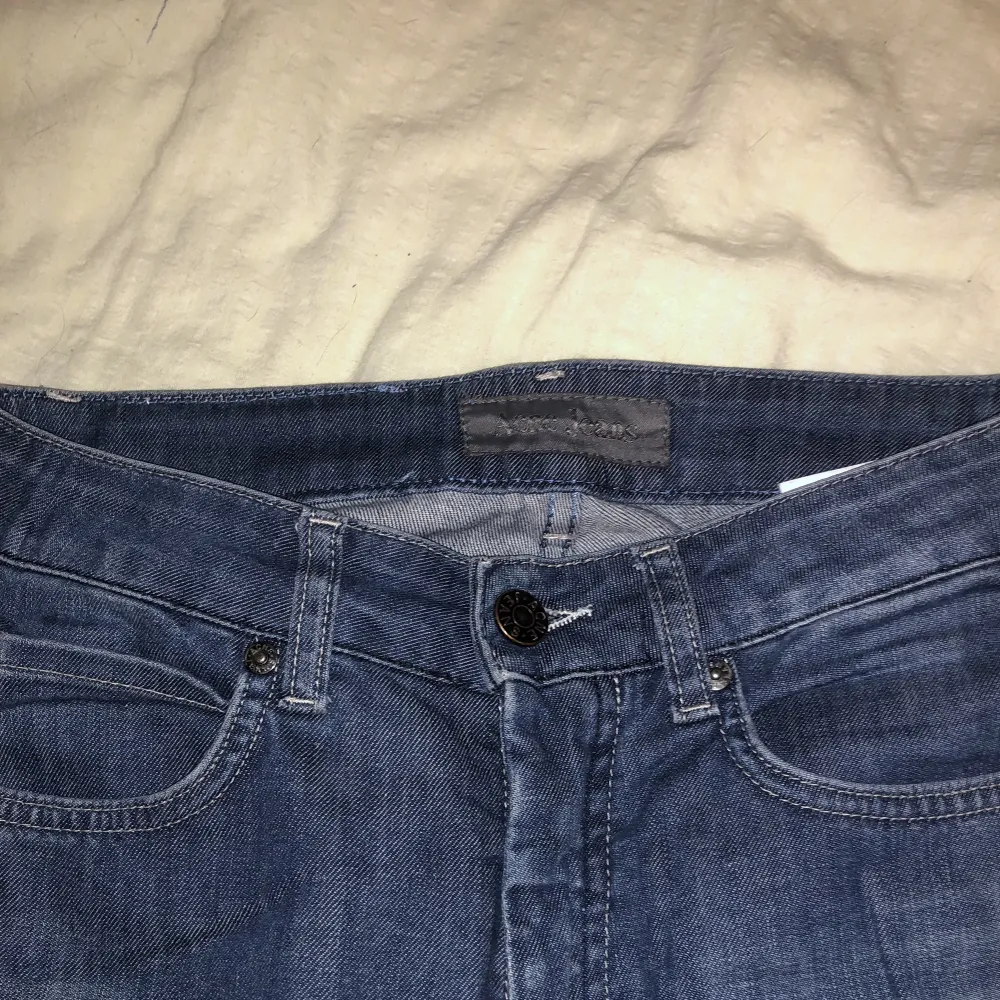 Acne jeans Storlek 27/32. Jeans & Byxor.