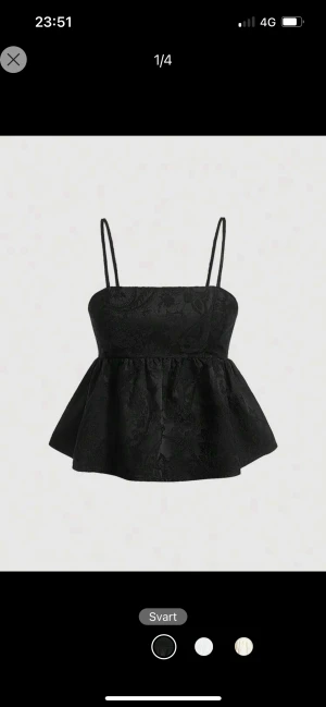 Topp - Säljer denna super snygga topp då jag råkade beställa två.