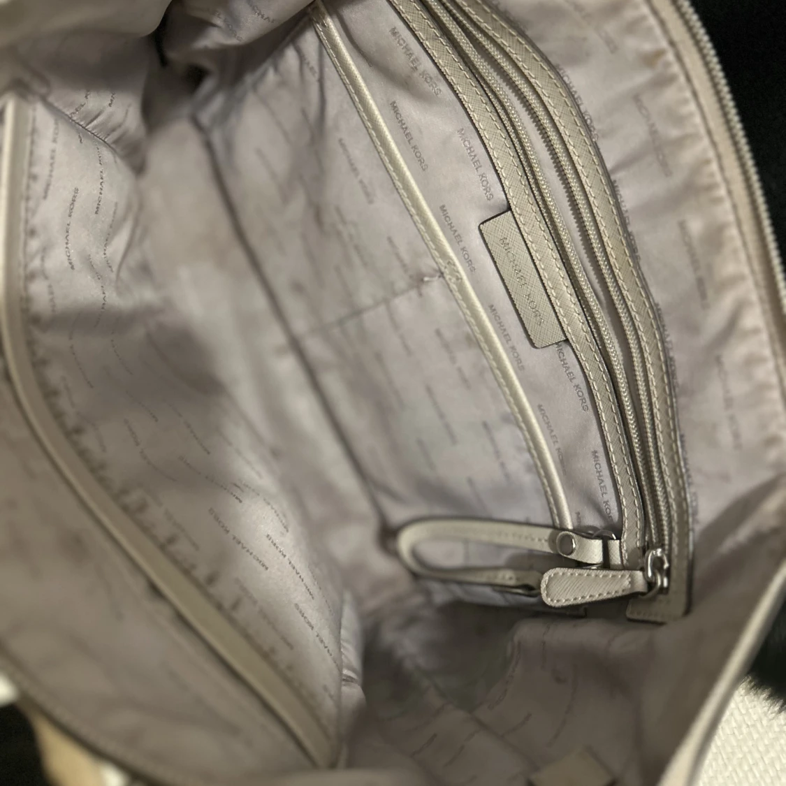 Michael Kors väska  - 91