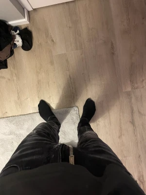 Dsquared2 Jeans  - Hej säljer dessa Dsquared2 jeans, dessa är i storlek 46 IT, vilket skulle vara 30-31 i midja. Sitter som en S. Dessa kommer med tag dock inget kvitto eller så. 