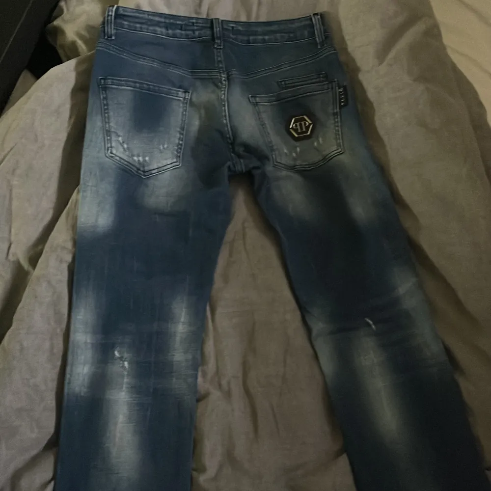 Fina jeans som aldrig blivit använda 10-10 skick Storlek 29. Jeans & Byxor.