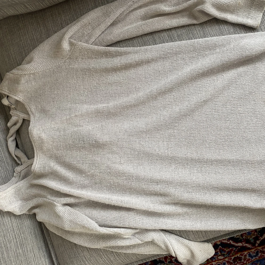 Super fin och enkel tröja med öppen rygg - 91