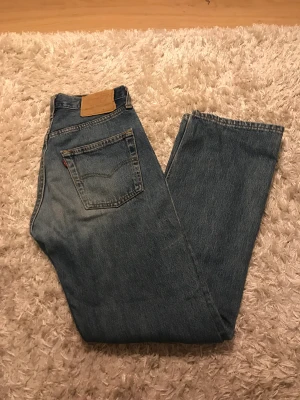 Low Waits Levis jeans  - Levis jeans low Waits 