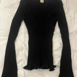 Tröja🖤 - Helt oanvänd supersnygg tröja🖤