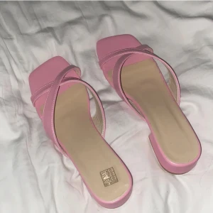 Rosa skor - Rosa skor