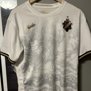 AIK Stockholm edition - Säljs pga köpt i fel storlek. Skriv för fler frågor!  