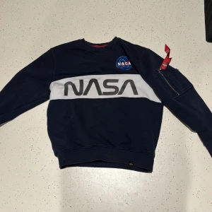 Alpha industries nasa tröja storlek m - Helt ny oanvänd skriv om intresserad 