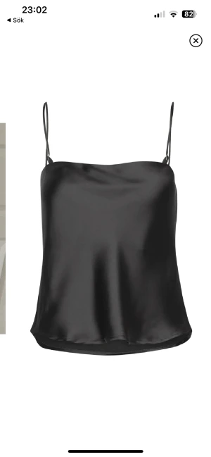 Satin linne - Satin linne i nyskick från Gina tricot i storlek 34🥰💗