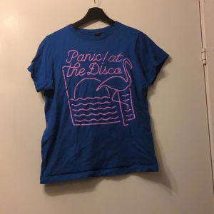 Band t-shirt  - T-shirt för bandet "Panic! At the Disco"