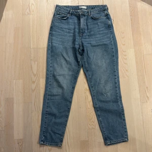 Jeans  - Jeans från Gina  Storlek 40  Köpare står för frakt 