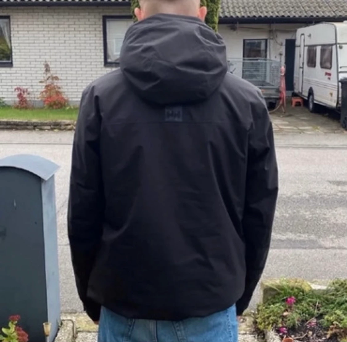 svart helly Hansen jacka  - 90