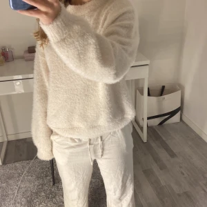 Stickad tröja  - Jätte fin stickad tröja från Lindex barn avdelning (stor i storleken) 