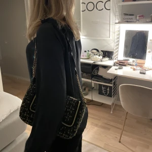 Beck Söndergaardväska i grönt  - I jätte fin skick grönaktig med guldkedja