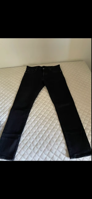 G-star Jeans - Säljer ett par G-star jeans  Storlek - Midja: 31 & Längd: 32