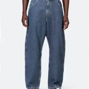 Ett par sweet sktbs jeans som är i väldigt bra skick och är skit snygga. Säljer de för har ett likadant par redan. Orginal pris 699kr.