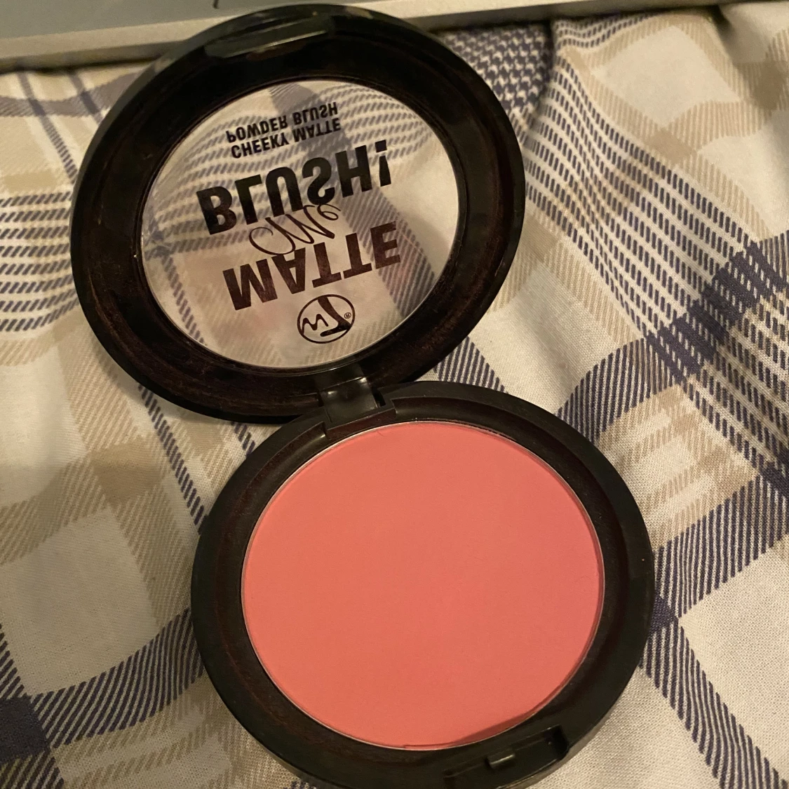 MATTE blush shade on the edge W7 - 91