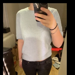 Tröja  - Säljer min stickade T-shirt 