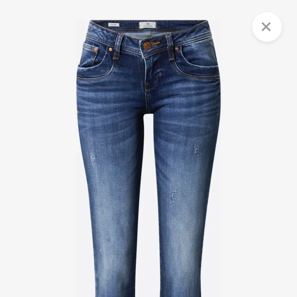 Säljer mina valerie LTB jeans i mörk blått!💘💘. Jeans & Byxor.