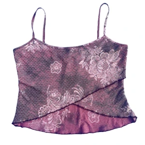 Linne från Glitzy - Y2k fest topp från Glitzy💗 Har fortfarande kvar lappen. Uppskattad stl S🫶  Kolla gärna in mina andra annonser