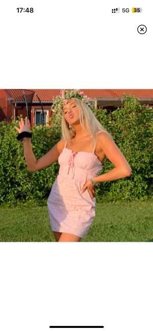 Söt sommarklänning - Supersöt sommarklänning. Använd 1 gång💞💞