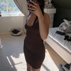 Klänning - Super fin klänning från h&m 