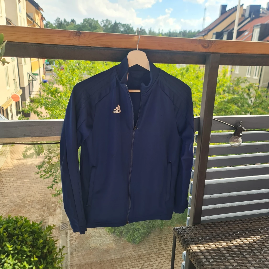 Adidas tröja storlek S