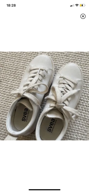 Svea skor  - Säljer desa snygga Svea skor som tyvärr är för små och bara står framme utan att användas.