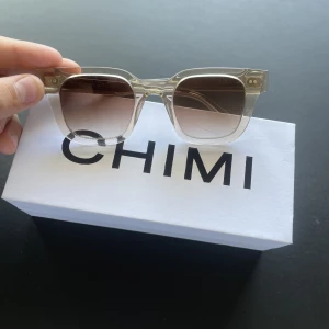 Chimi 04 ecru - Knappt använda chimi glasögon!  Modell 04