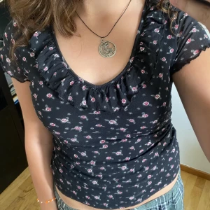 Så gullig sommartopp - Jättegullig, som ny passar XS/S Möts upp i sthlm🫶🏻