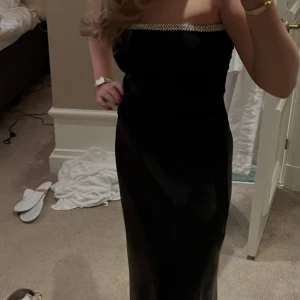 Zara topp - Säljer denna superfina toppen från zara som endast är använd en gång på nyår ✨