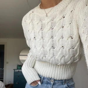 Long sleeve stickad tröja från Gina Tricot - Köpt på second hand med lappen kvar så den är oanvänd  Pris från Gina är 399 